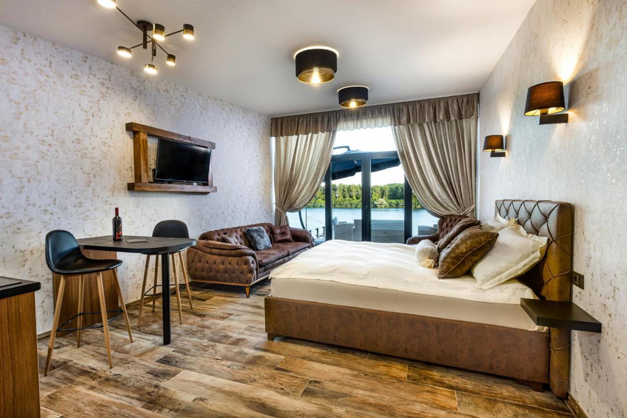 Apartmani Tiske Noci Bečej Εξωτερικό φωτογραφία